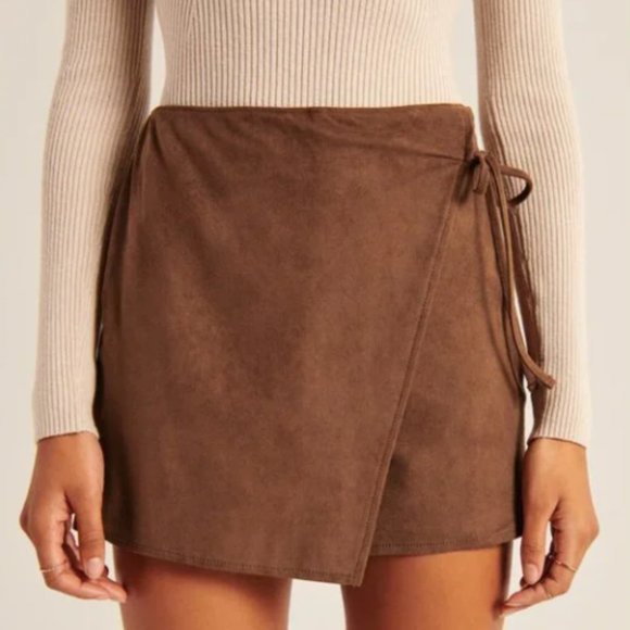 Women's Vegan Suede Tie Skort (NWT) - Picture 2 of 3